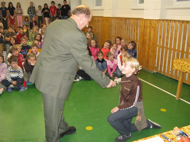 img00002.jpg