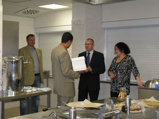 img00010.jpg